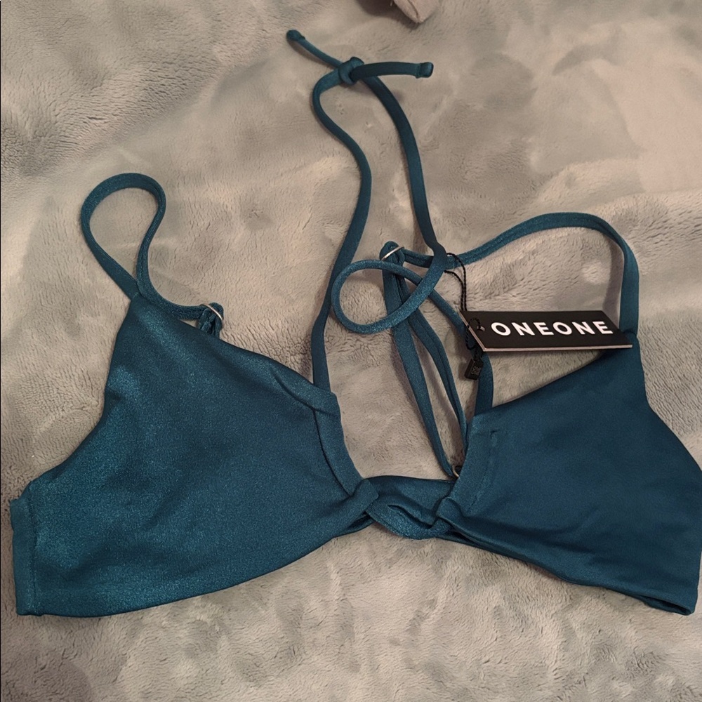 One One Bikini Set - Picture 3 of 9